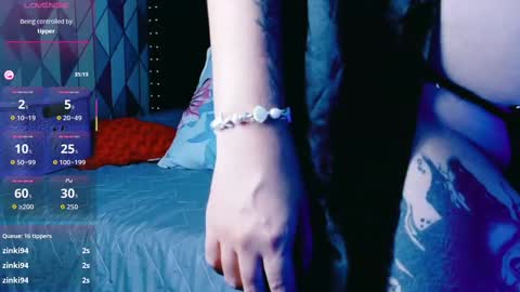 Gwen  online show from 11/13/25, 07:35