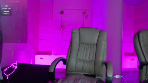 Snapshot of natuxxa chatting on 05/30/26, 04:42 natuxxa online show from 05/30/26, 04:42