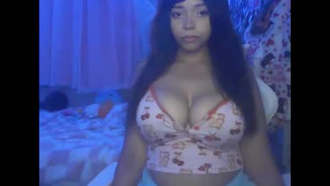 Snapshot of natxurall chatting on 04/26/26, 09:07 Amara rose online show from 04/26/26, 09:07