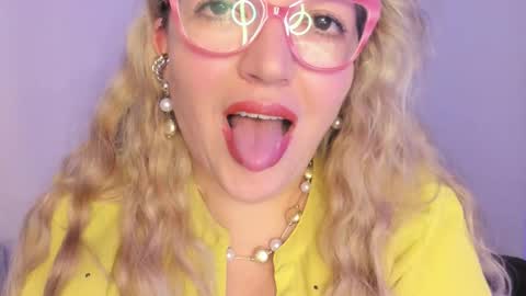 Nataly online show from 12/16/25, 06:24