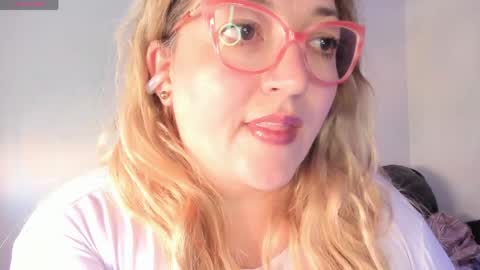 Snapshot of naty__mature_ chatting on 04/19/26, 05:01 Nataly online show from 04/19/26, 05:01
