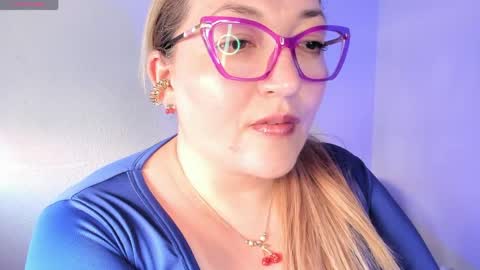 Snapshot of naty__mature_ chatting on 04/27/26, 05:00 Nataly online show from 04/27/26, 05:00