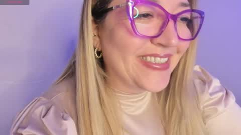 Snapshot of naty__mature_ chatting on 05/17/26, 01:14 Nataly online show from 05/17/26, 01:14