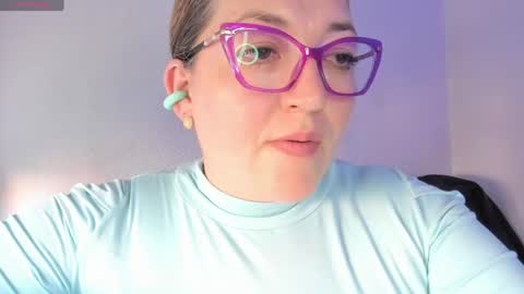 Snapshot of naty__mature_ chatting on 05/25/26, 05:52 Nataly online show from 05/25/26, 05:52