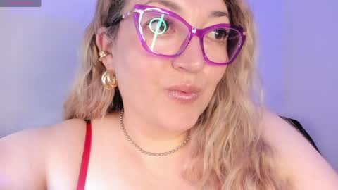 Snapshot of naty__mature_ chatting on 05/27/26, 06:27 Nataly online show from 05/27/26, 06:27