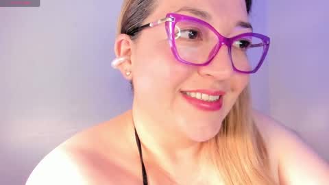 Snapshot of naty__mature_ chatting on 05/31/26, 06:31 Nataly online show from 05/31/26, 06:31
