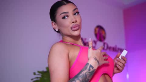 Naty online show from 03/06/25, 11:36