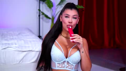 Naty online show from 09/20/25, 07:20