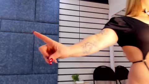 Naty  online show from 10/10/25, 08:08