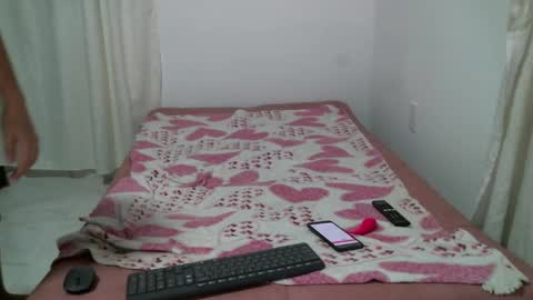 Snapshot of natyscoth chatting on 01/19/25, 03:29      online show from 01/19/25, 03:29