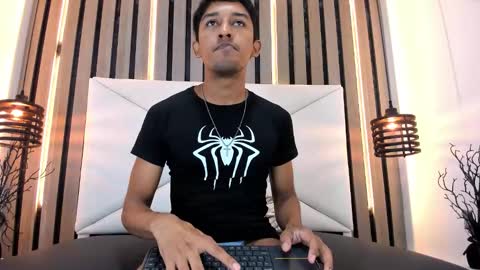 natzuki_ online show from 02/01/26, 12:09