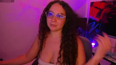 Snapshot of naughty_butt chatting on 05/06/26, 03:13 Megan online show from 05/06/26, 03:13