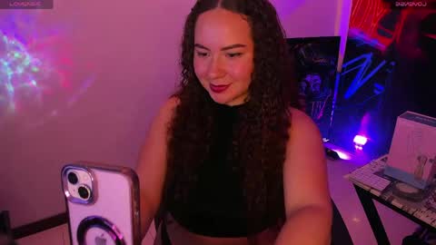 Snapshot of naughty_butt chatting on 05/11/26, 02:39 Megan online show from 05/11/26, 02:39