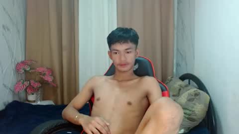 Snapshot of naughty_cy chatting on 06/24/26, 10:25 itzme cyril online show from 06/24/26, 10:25