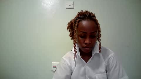Snapshot of naughty_kesh chatting on 05/08/26, 02:22 kesh online show from 05/08/26, 02:22