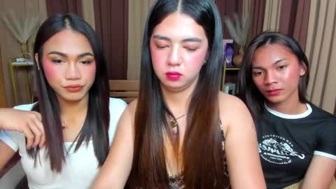 Snapshot of naughty_leigh chatting on 04/11/26, 08:40 LEIGH online show from 04/11/26, 08:40