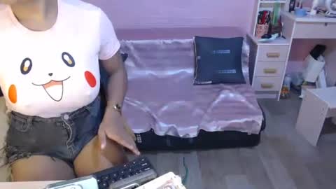 naughty_lorien143 online show from 11/13/25, 06:01