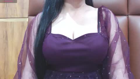 Snapshot of naughty_love489696 chatting on 05/27/26, 06:27 riya online show from 05/27/26, 06:27