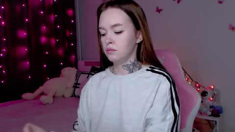 Snapshot of naughty_mablee chatting on 11/17/25, 01:11 Mable online show from 11/17/25, 01:11