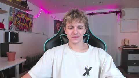 Nik online show from 01/16/25, 03:02