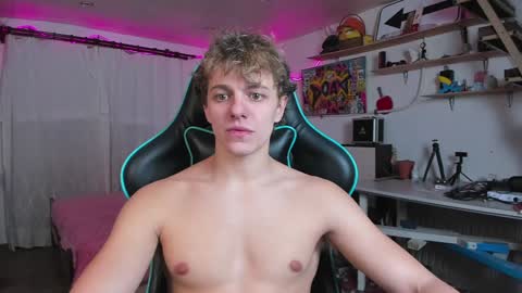 Nik online show from 01/29/25, 06:28