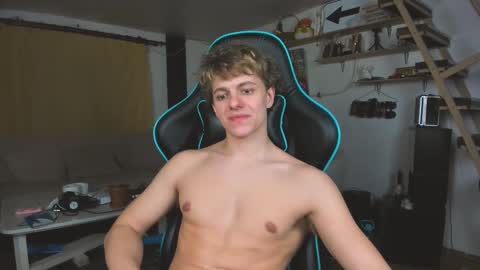 Nik online show from 02/26/25, 06:43