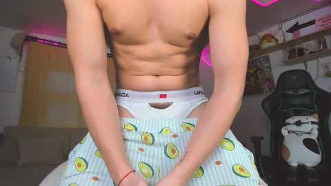 Nik online show from 03/05/25, 03:18