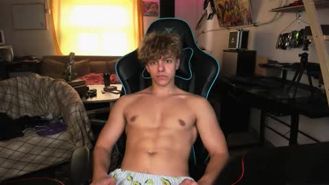 Nik online show from 09/19/25, 09:00