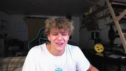 Nik online show from 10/01/25, 09:10