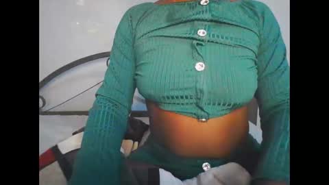 naughty_nilla online show from 09/25/25, 09:40