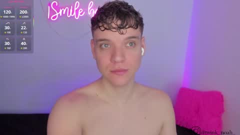 Snapshot of naughty_twink_ chatting on 05/28/26, 04:15 Noah online show from 05/28/26, 04:15