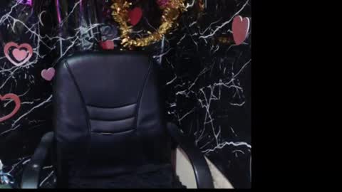 Snapshot of naughty_xxbunny chatting on 01/08/25, 04:55 beauty online show from 01/08/25, 04:55