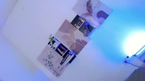 Snapshot of naughtybynight28 chatting on 02/15/26, 01:52 naughtybynight28 online show from 02/15/26, 01:52