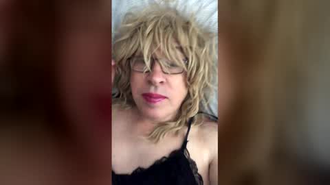 Snapshot of naughtycdgurl chatting on 04/04/26, 01:08 naughtycdgurl online show from 04/04/26, 01:08