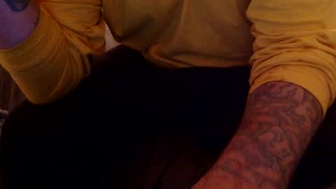 Snapshot of naughtyfucker4u269 chatting on 01/12/25, 03:25 INDY online show from 01/12/25, 03:25