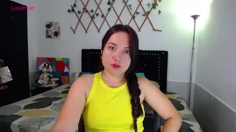 Snapshot of naughtygirl_mmm chatting on 07/06/26, 08:00 Valeria online show from 07/06/26, 08:00
