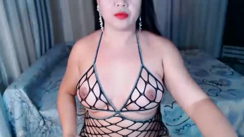 Snapshot of naughtyhotshirley chatting on 03/06/26, 10:50 naughtyhotshirley online show from 03/06/26, 10:50