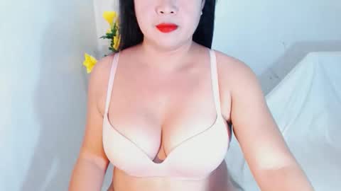 Snapshot of naughtyhotshirley chatting on 04/01/26, 08:48 naughtyhotshirley online show from 04/01/26, 08:48