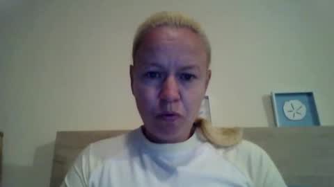 Snapshot of naughtyjennyblondeuk chatting on 04/18/26, 07:07 naughtyjennyblondeuk online show from 04/18/26, 07:07