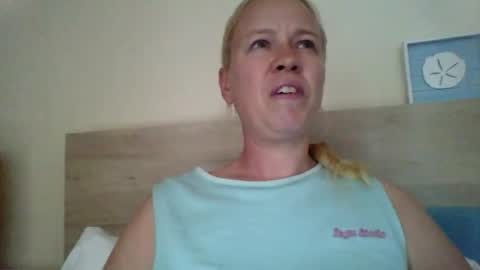Snapshot of naughtyjennyblondeuk chatting on 04/21/26, 05:39 naughtyjennyblondeuk online show from 04/21/26, 05:39