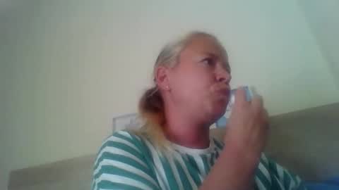 Snapshot of naughtyjennyblondeuk chatting on 04/28/26, 04:56 naughtyjennyblondeuk online show from 04/28/26, 04:56