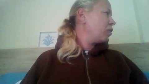 Snapshot of naughtyjennyblondeuk chatting on 05/01/26, 05:50 naughtyjennyblondeuk online show from 05/01/26, 05:50