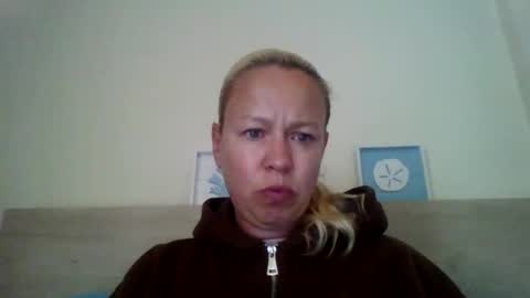 Snapshot of naughtyjennyblondeuk chatting on 05/05/26, 05:10 naughtyjennyblondeuk online show from 05/05/26, 05:10
