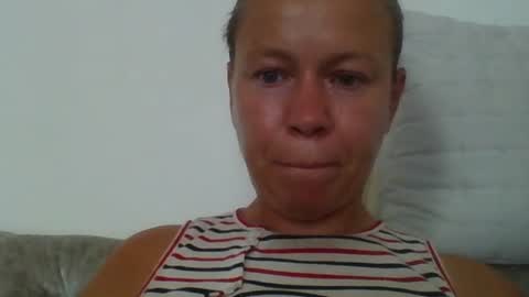 Snapshot of naughtyjennyblondeuk chatting on 07/09/26, 02:32 naughtyjennyblondeuk online show from 07/09/26, 02:32