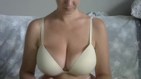 Snapshot of naughtykitten94 chatting on 07/07/26, 07:23 Chris online show from 07/07/26, 07:23