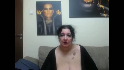 Snapshot of naughtykorin chatting on 06/04/26, 06:03 korin online show from 06/04/26, 06:03