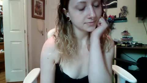 Maeve online show from 09/15/25, 10:32