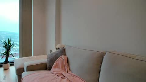 Gigi Chu  online show from 02/10/25, 02:37