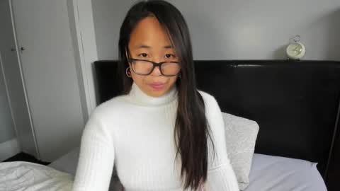 Gigi Chu  online show from 10/18/25, 12:17