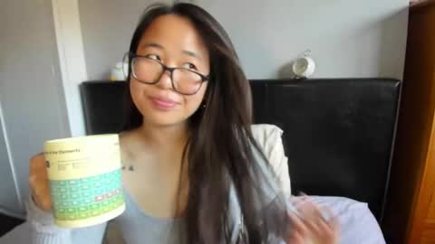 Gigi Chu  online show from 11/13/25, 02:05